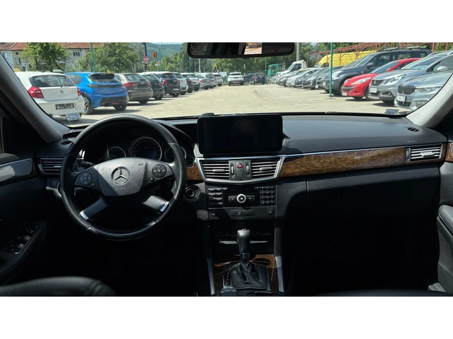 Mercedes-Benz E 200 benz/metan CNG - автомобили, коли, обяви за нови и употребявани 12