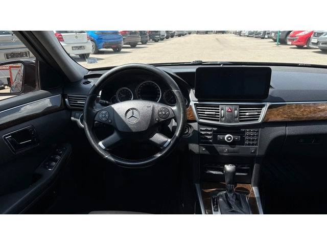 Mercedes-Benz E 200 benz/metan CNG - автомобили, коли, обяви за нови и употребявани 6