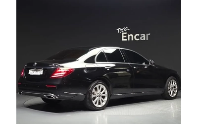 mercedes-benz-e-200 - 1