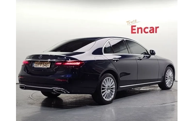 mercedes-benz-e-200 - 1