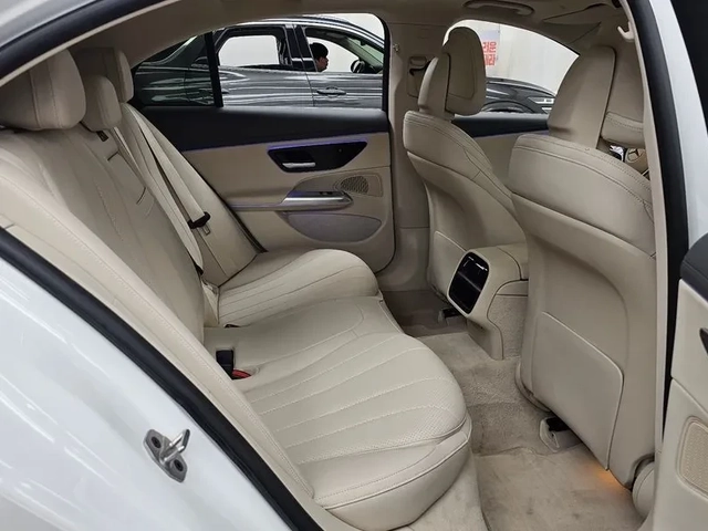 Mercedes-Benz E 200 - САМО 30% АВАНС - автомобили, коли, обяви за нови и употребявани 11