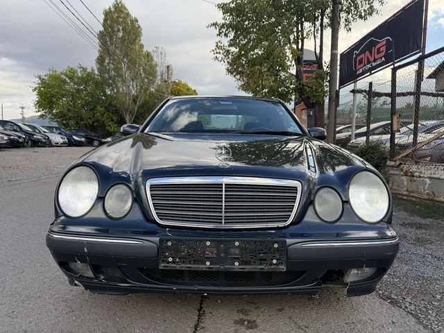 Mercedes-Benz E 200 GPL EURO3 - автомобили, коли, обяви за нови и употребявани 1