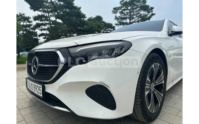 mercedes-benz-e-200 - 1