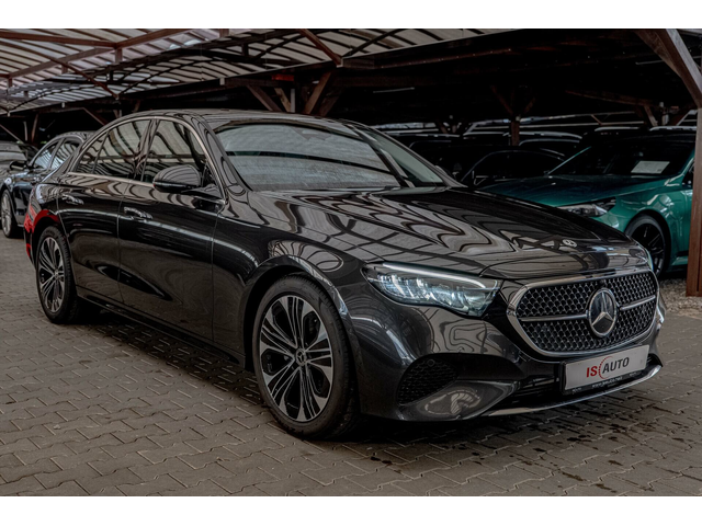 Mercedes-Benz E 200 Avantgarde/Virtual/Панорама/Подгрев/Камера - автомобили, коли, обяви за нови и употребявани 1
