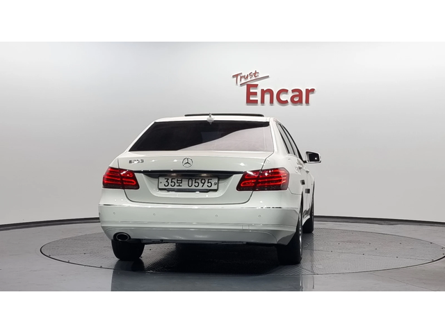 Mercedes-Benz E 220 E-Class W212 E200 CGI - автомобили, коли, обяви за нови и употребявани 3