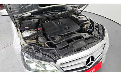 mercedes-benz-e-220 - 5