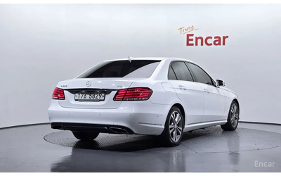 mercedes-benz-e-220 - 1