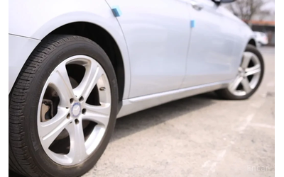 mercedes-benz-e-220 - 4