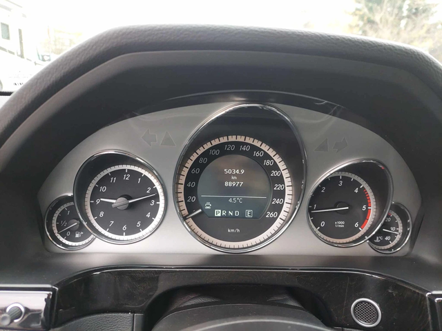 Mercedes-Benz E 220 CDI UNIKAT!!!! - автомобили, коли, обяви за нови и употребявани 9