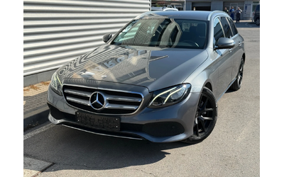 mercedes-benz-e-220 - 0