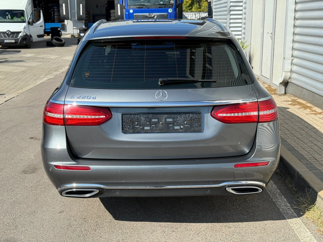 Mercedes-Benz E 220 AMG Optic+ 9Gtronic+ BlueTec+ Full Led+ Navi+ Подг - автомобили, коли, обяви за нови и употребявани 3