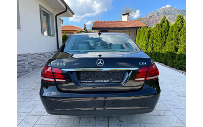 mercedes-benz-e-220 - 5