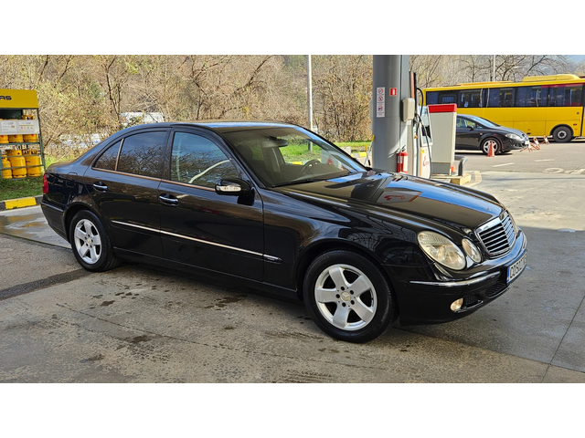 Mercedes-Benz E 220 2.2 Cdi Avtomat/Navigacia/Top sustoqnie - автомобили, коли, обяви за нови и употребявани 7