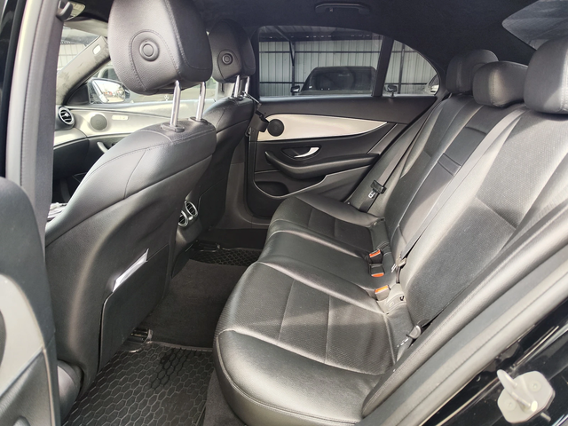 Mercedes-Benz E 220 AMG* PODGREV* ALCANTAR* DISTR* LIZING - автомобили, коли, обяви за нови и употребявани 7