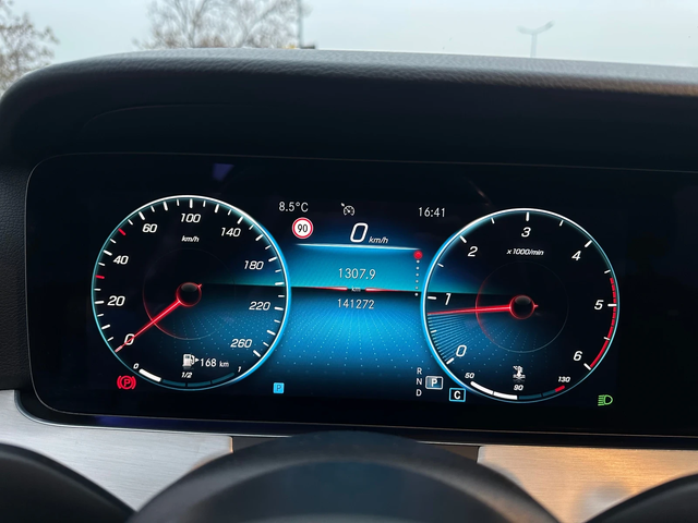 Mercedes-Benz E 220 Facelift/Ambient/PremiumPack - автомобили, коли, обяви за нови и употребявани 9