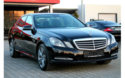 mercedes-benz-e-220 - 1