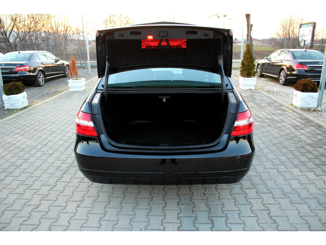 Mercedes-Benz E 220 CDI 7G TRONIC - автомобили, коли, обяви за нови и употребявани 8