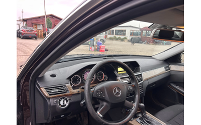 Mercedes-Benz E 220 CDI AVTOMAT/NAVI EURO 5 - автомобили, коли, обяви за нови и употребявани 10