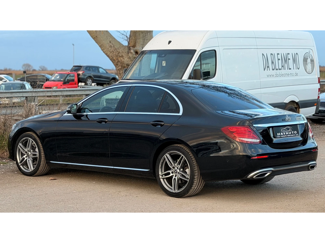 Mercedes-Benz E 220 d= Sport= 9G-tronic= LED= Ambient= Camera= - автомобили, коли, обяви за нови и употребявани 6