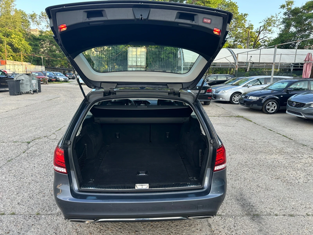 Mercedes-Benz E 220 E 220 / 4 MATIC - автомобили, коли, обяви за нови и употребявани 12