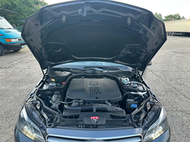 Mercedes-Benz E 220 E 220 / 4 MATIC - автомобили, коли, обяви за нови и употребявани 16
