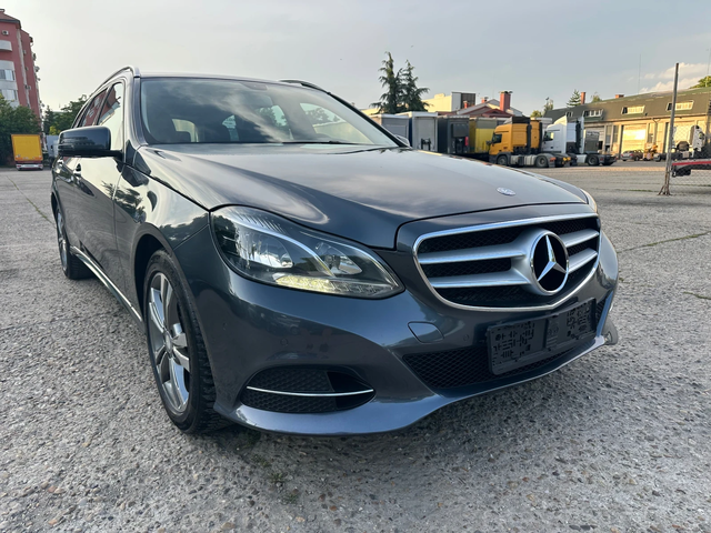 Mercedes-Benz E 220 E 220 / 4 MATIC - автомобили, коли, обяви за нови и употребявани 2