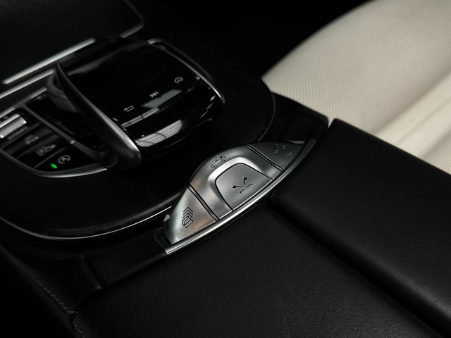 Mercedes-Benz E 220 d AMG-Line Cabrio* Burmester* Обдухване* Camera - автомобили, коли, обяви за нови и употребявани 9