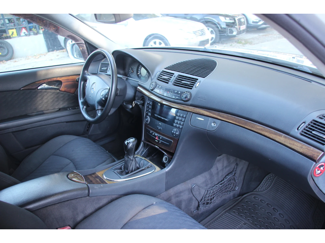 Mercedes-Benz E 220 CDI  С РЕГИСТРАЦИЯ - автомобили, коли, обяви за нови и употребявани 9