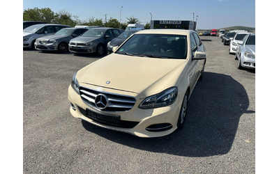 mercedes-benz-e-220 - 0