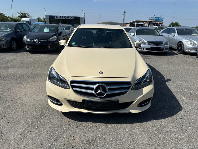 Mercedes-Benz E 220 FACELIFT* НАВИГАЦИЯ* КОЖА* ТОП СЪСТОЯНИЕ - автомобили, коли, обяви за нови и употребявани 1