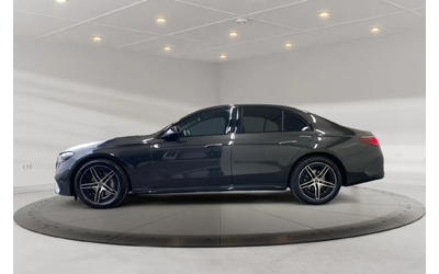 mercedes-benz-e-220 - 1