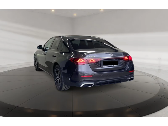 Mercedes-Benz E 220 d AMG Line - автомобили, коли, обяви за нови и употребявани 2