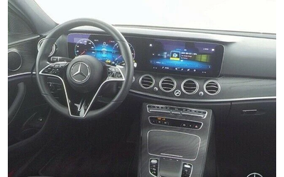 mercedes-benz-e-220 - 3