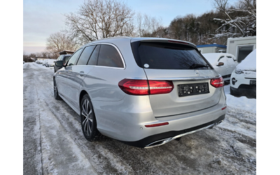 mercedes-benz-e-220 - 2