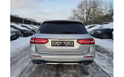 mercedes-benz-e-220 - 5