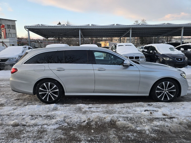 Mercedes-Benz E 220 2.2CDI 194к.с Head-up 4MATIC AMG - автомобили, коли, обяви за нови и употребявани 7