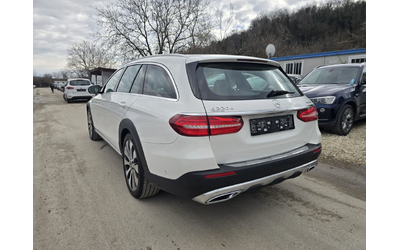 mercedes-benz-e-220 - 3