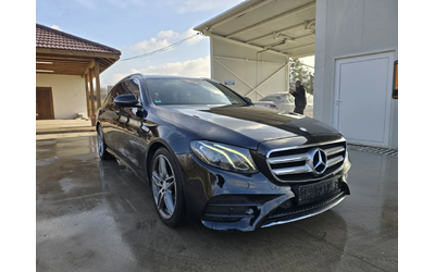 mercedes-benz-e-220 - 1