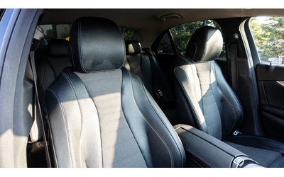 Mercedes-Benz E 220 D FULL AMG LINE ДИГИТАЛНО ТАБЛО ЛИЗИНГ 100% - автомобили, коли, обяви за нови и употребявани 13