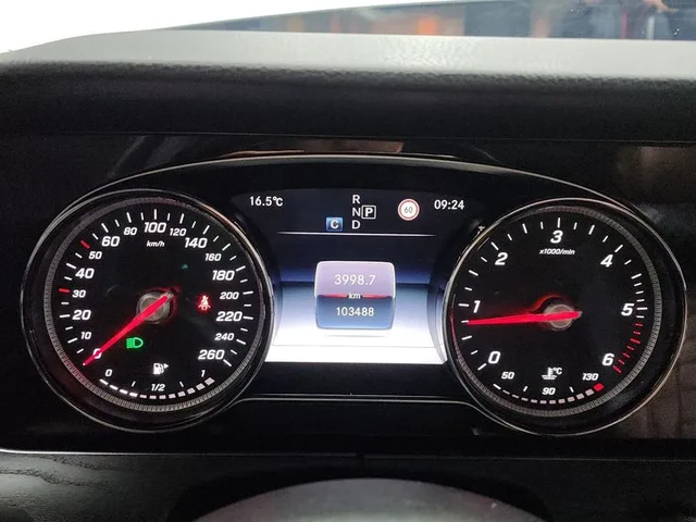 Mercedes-Benz E 220 Avantgarde - автомобили, коли, обяви за нови и употребявани 7