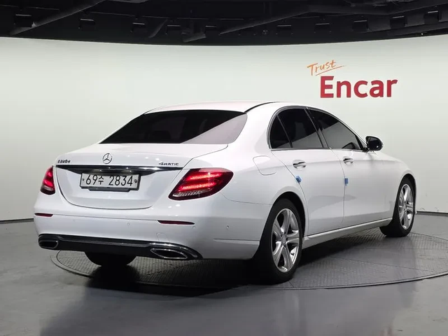 Mercedes-Benz E 220 Avantgarde - автомобили, коли, обяви за нови и употребявани 1