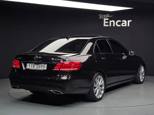 Mercedes-Benz E 220 Avantgarde - автомобили, коли, обяви за нови и употребявани 1