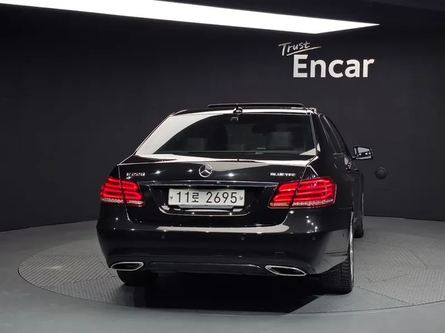 Mercedes-Benz E 220 Avantgarde - автомобили, коли, обяви за нови и употребявани 3