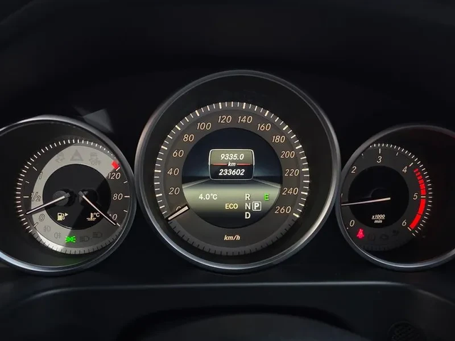 Mercedes-Benz E 220 Bluetech Avant Garde Sports - автомобили, коли, обяви за нови и употребявани 7