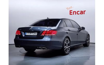 mercedes-benz-e-220 - 1