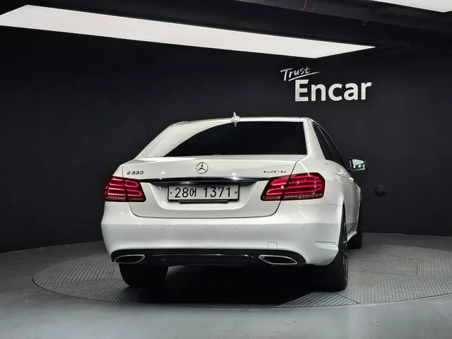 Mercedes-Benz E 220 Bluetech Avant Garde Sports - автомобили, коли, обяви за нови и употребявани 3