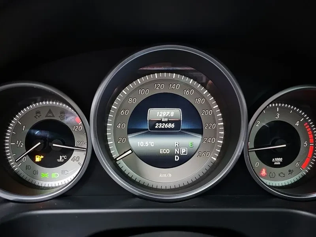 Mercedes-Benz E 220 Bluetech Avant Garde Sports - автомобили, коли, обяви за нови и употребявани 7