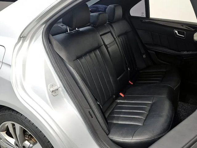 Mercedes-Benz E 220 Bluetech Avantgarde - автомобили, коли, обяви за нови и употребявани 11