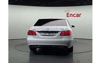 mercedes-benz-e-220 - 3