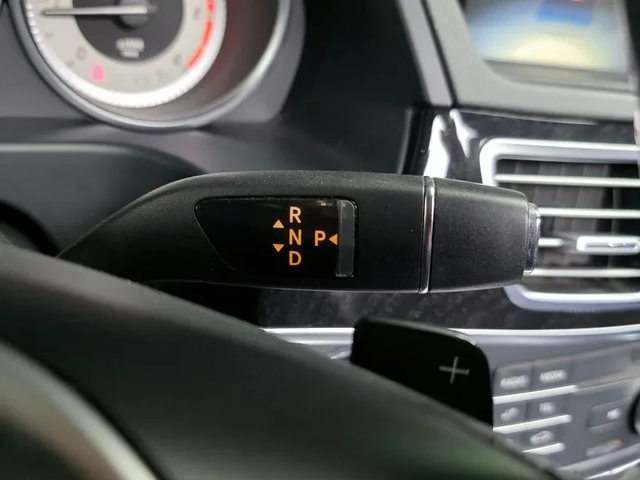 Mercedes-Benz E 220 Cdi Avantgarde - автомобили, коли, обяви за нови и употребявани 8